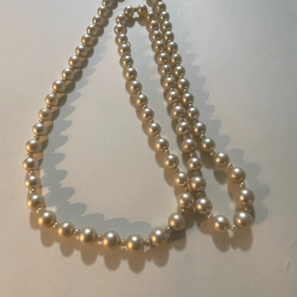 Elegant Gold Pearl Necklace